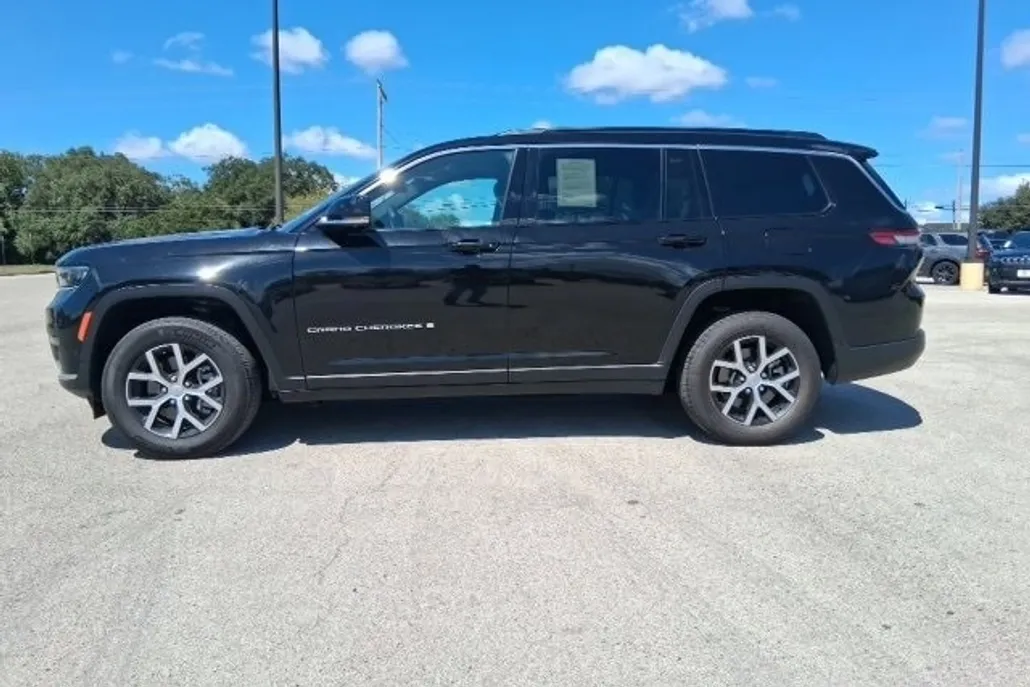2024 Jeep Grand Cherokee Limited photo 1