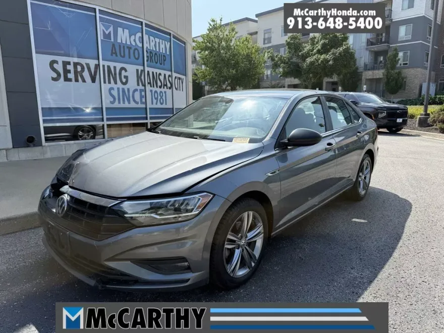 2019 Volkswagen Jetta R-Line photo 1