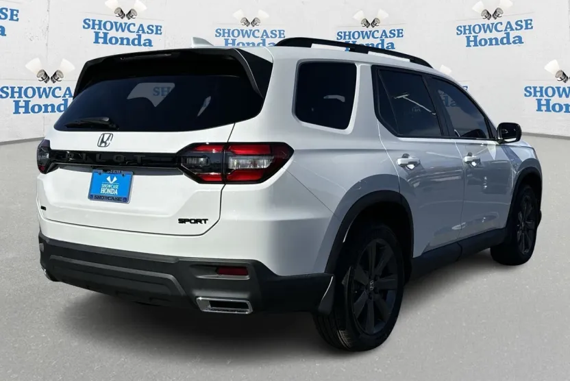 2025 Honda Pilot Sport photo 1