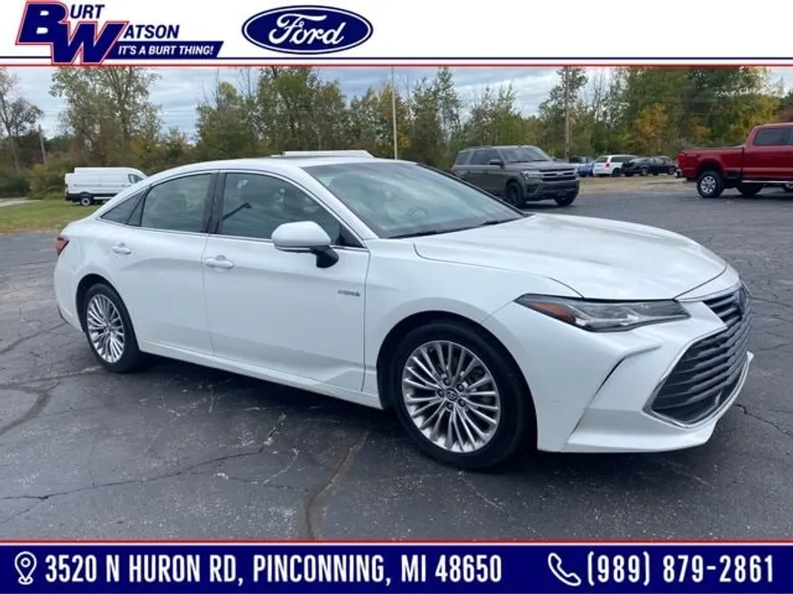 2019 Toyota Avalon Hybrid Limited photo 1