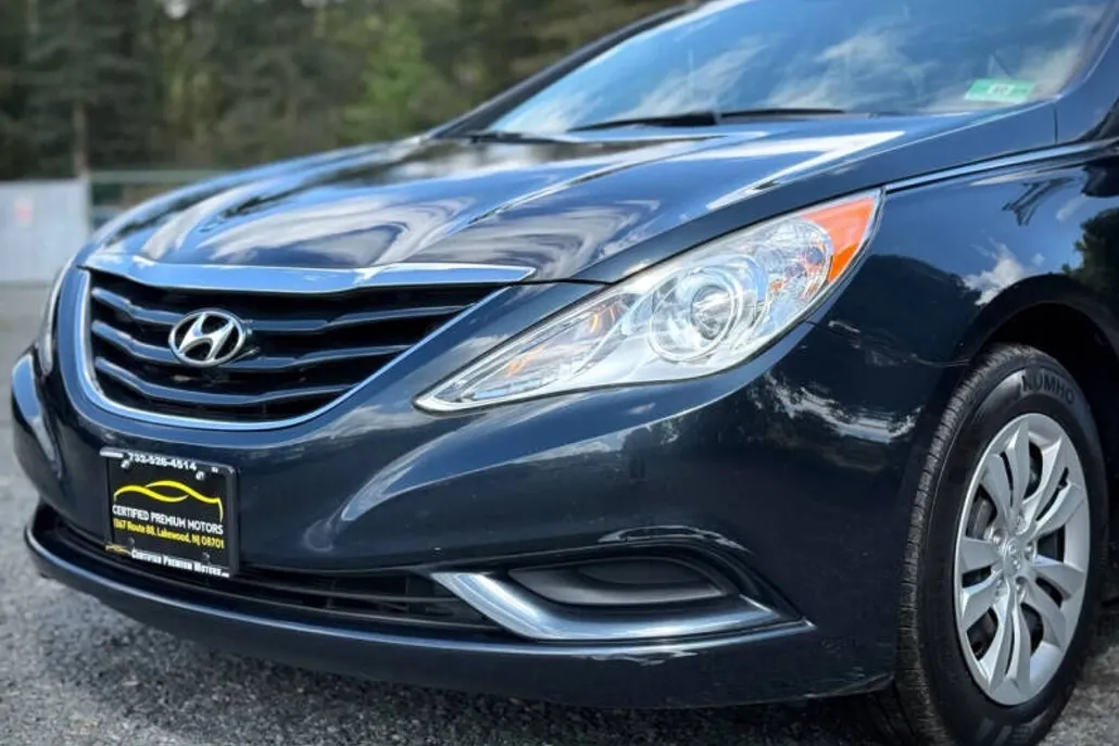 2012 Hyundai Sonata GLS photo 1