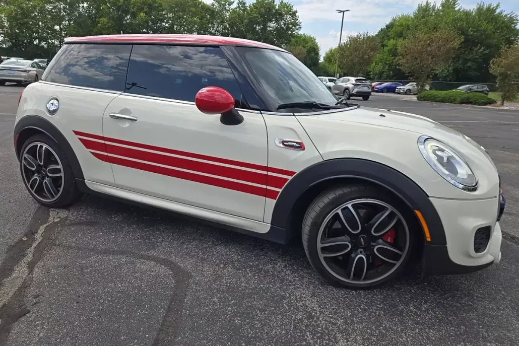2017 Mini Cooper Hardtop John Cooper Works photo 1