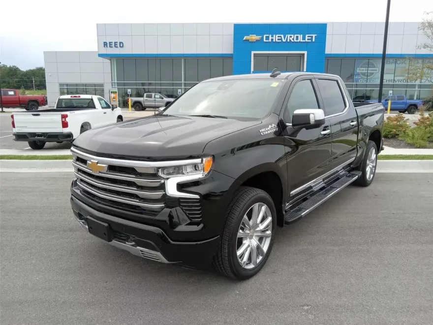 2026 Chevrolet Silverado 1500 High Country photo 1