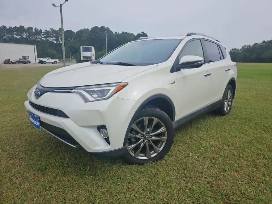 2017 Toyota RAV4 Hybrid Limited photo 1