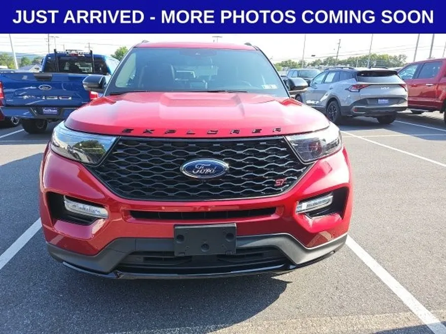 2021 Ford Explorer ST photo 1