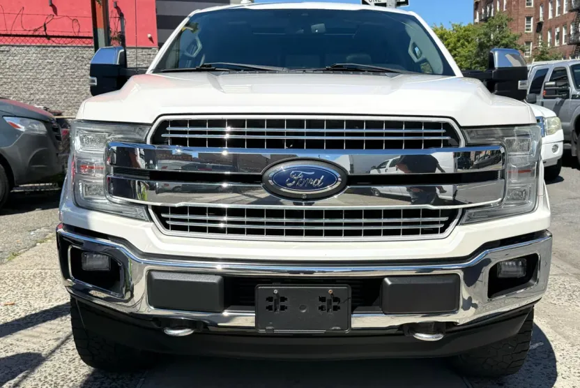 2018 Ford F-150 Lariat photo 1