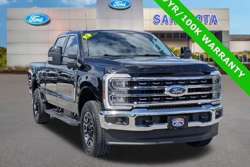 2025 Ford F-250 Lariat photo 1