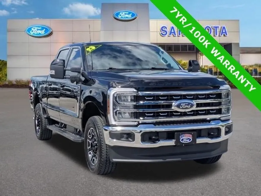2025 Ford F-250 Lariat photo 1