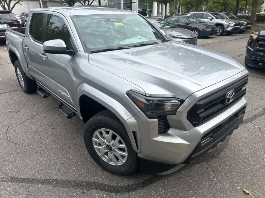 2025 Toyota Tacoma SR5 photo 1