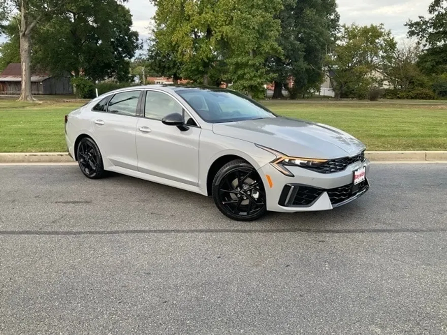 2026 Kia K5 GT-Line photo 1