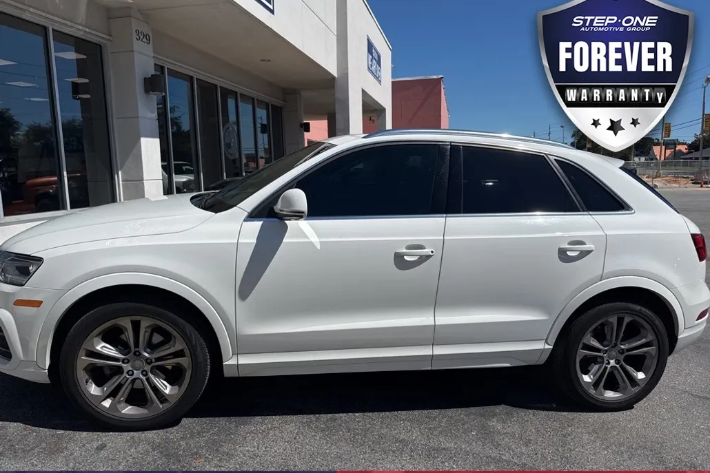2017 Audi Q3 Premium Plus photo 1