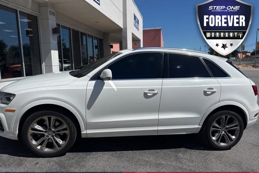 2017 Audi Q3 Premium Plus photo 1