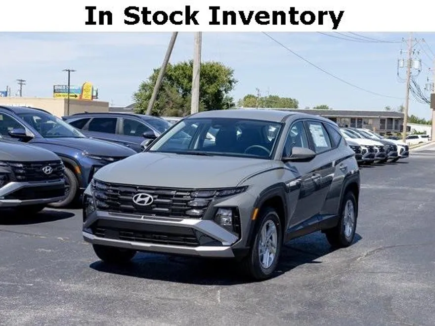 2026 Hyundai Tucson SE photo 1