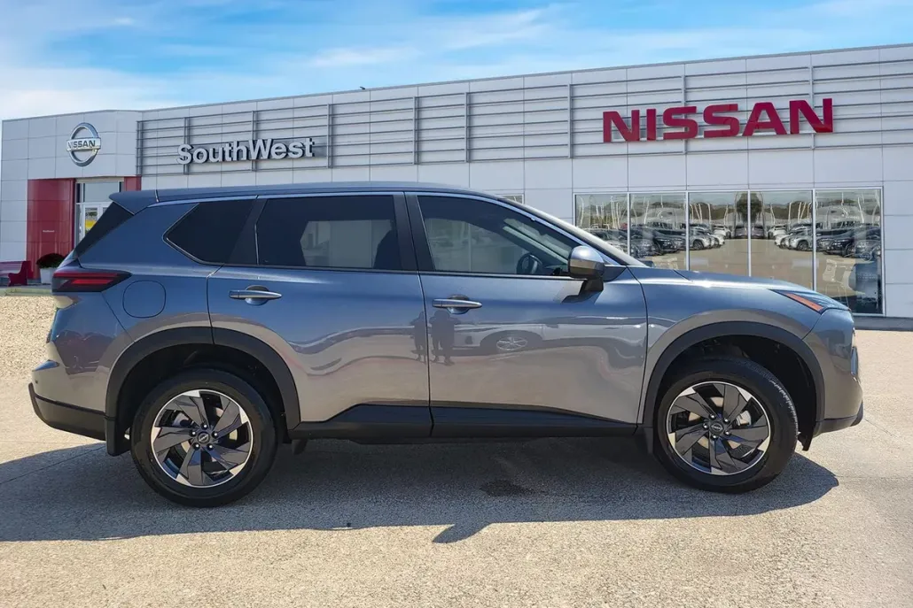 2026 Nissan Rogue SV photo 1