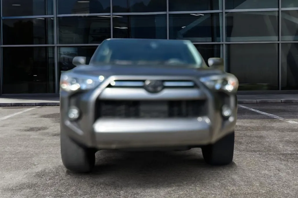 2023 Toyota 4Runner SR5 photo 1