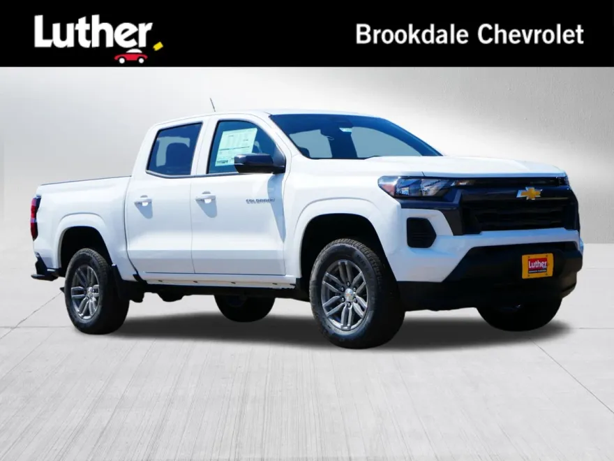 2025 Chevrolet Colorado Work Truck LT photo 1