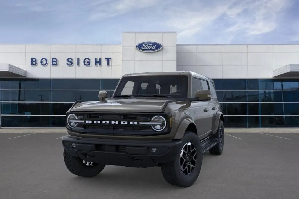 2025 Ford Bronco Outer Banks photo 1