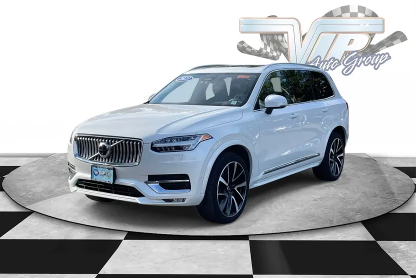 2023 Volvo XC90 AWD Plus photo 1