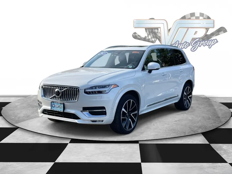 2023 Volvo XC90 AWD Plus photo 1
