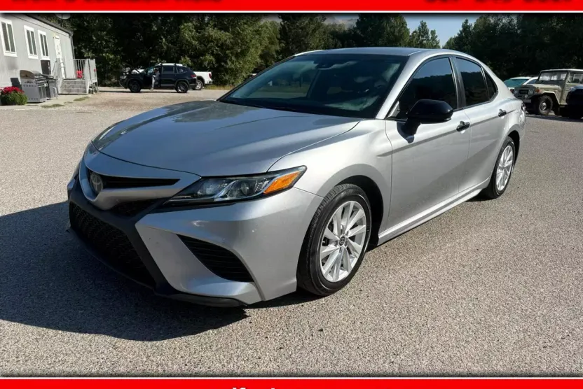 2019 Toyota Camry L photo 1