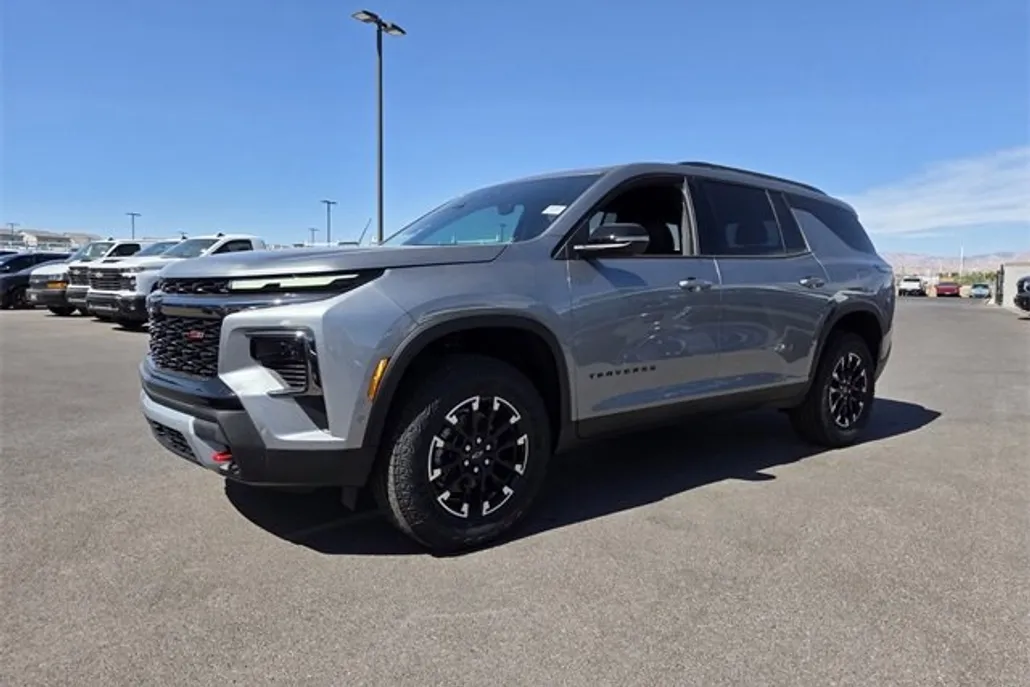 2026 Chevrolet Traverse Z71 photo 1