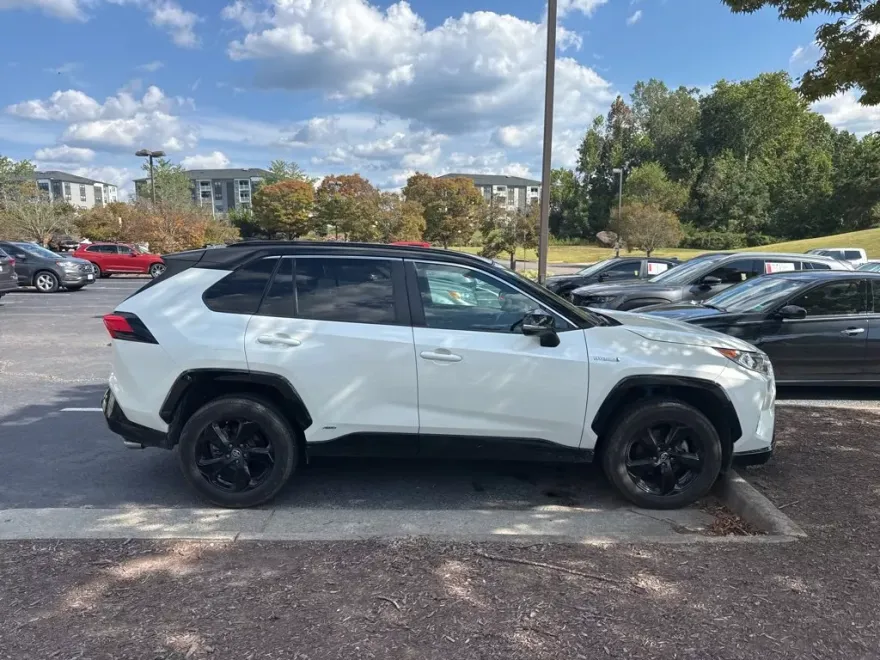 2021 Toyota RAV4 Hybrid XSE photo 1