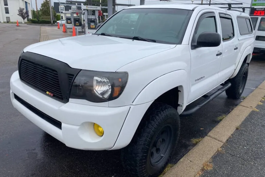 2011 Toyota Tacoma V6 photo 1