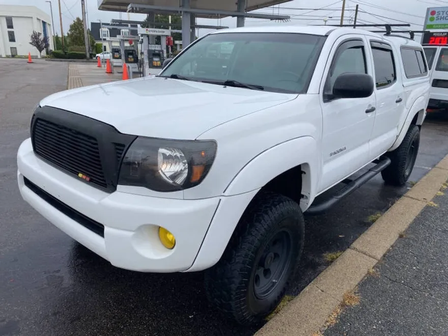 2011 Toyota Tacoma V6 photo 1