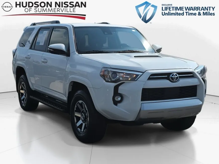 2024 Toyota 4Runner TRD Off-Road Premium photo 1