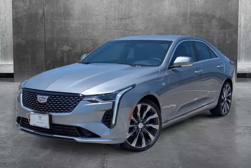 2025 Cadillac CT4 Luxury photo 1