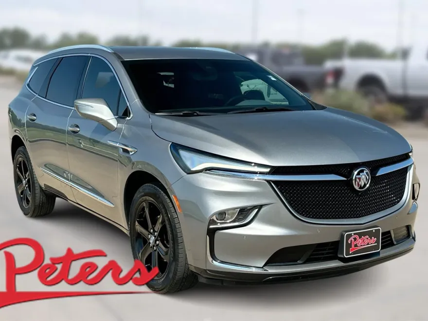 2024 Buick Enclave Essence photo 1