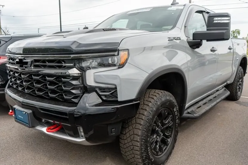 2024 Chevrolet Silverado 1500 ZR2 photo 1