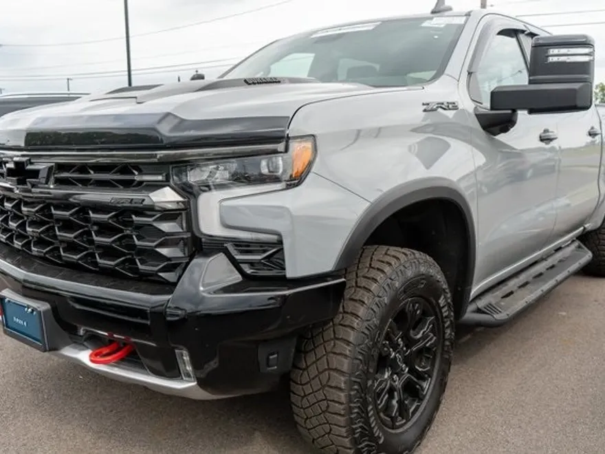 2024 Chevrolet Silverado 1500 ZR2 photo 1