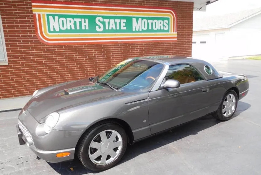 2003 Ford Thunderbird Deluxe photo 1