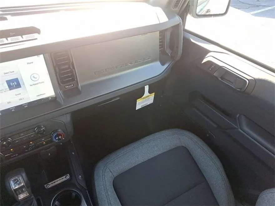 2025 Ford Bronco Base photo 11