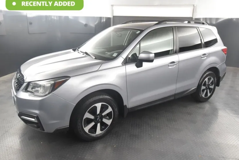 2017 Subaru Forester 2.5i Premium photo 1