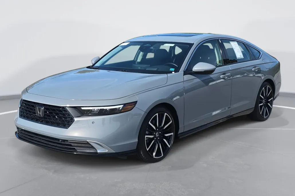 2024 Honda Accord Touring photo 1