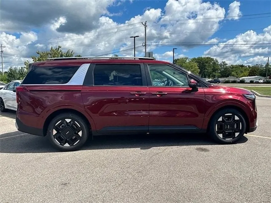 2026 Kia Carnival EX photo 1