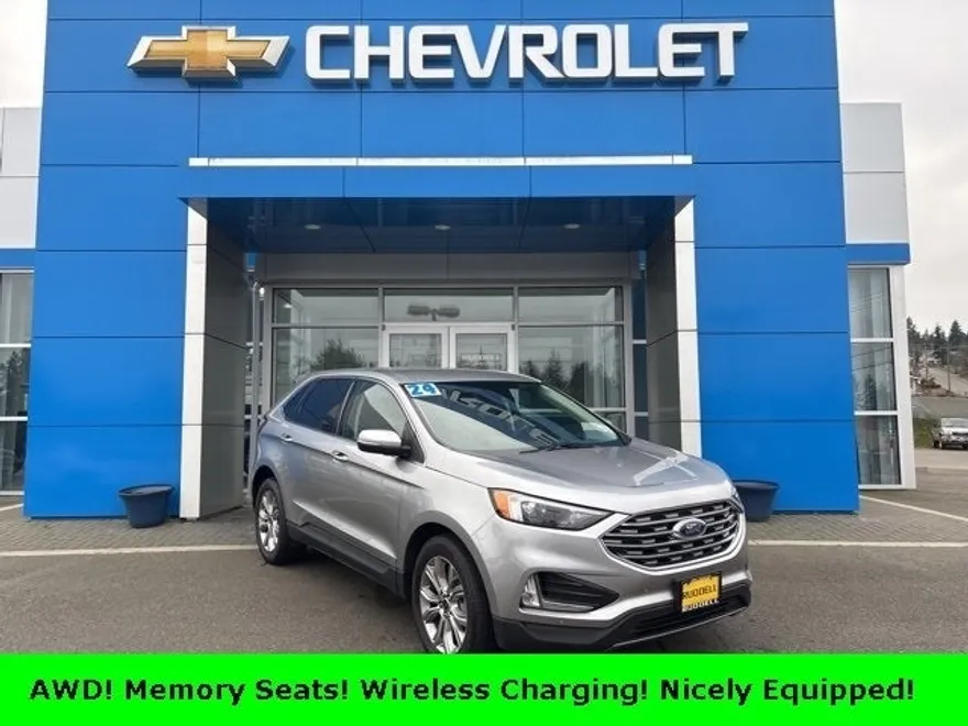 2024 Ford Edge Titanium photo 1