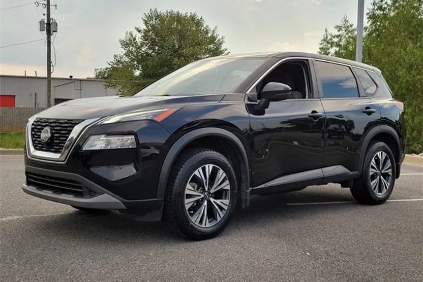 2023 Nissan Rogue SV photo 1