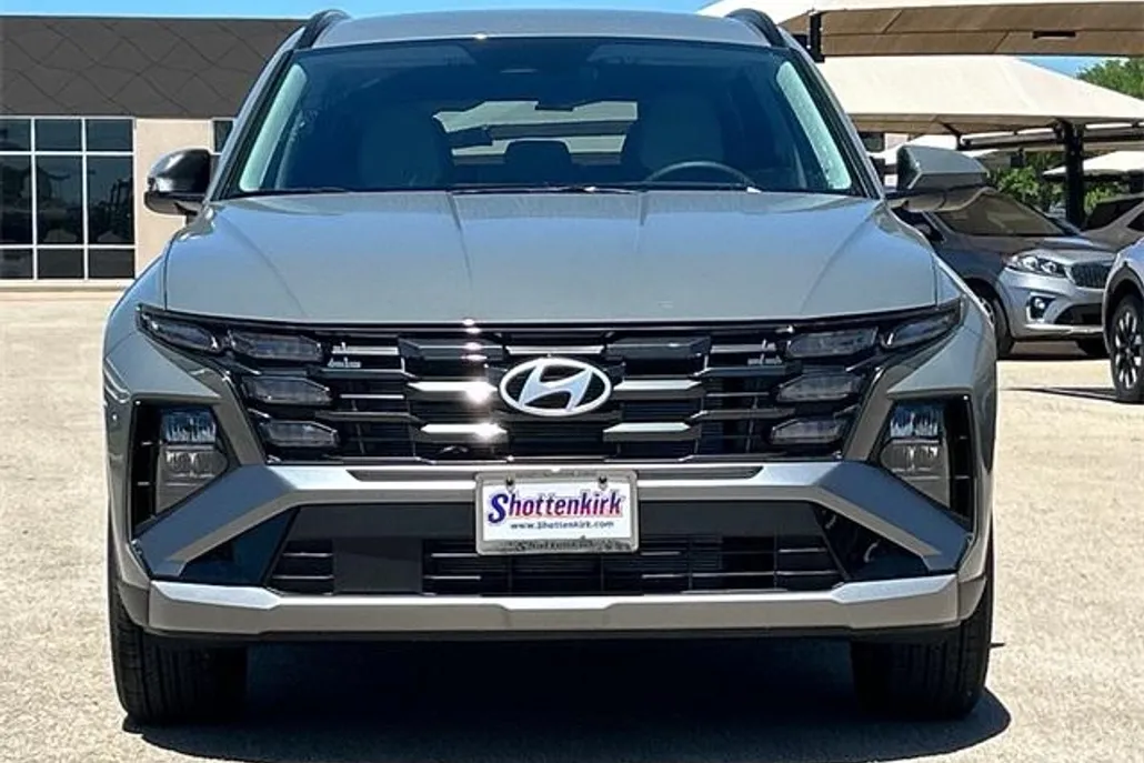 2025 Hyundai Tucson SEL photo 1