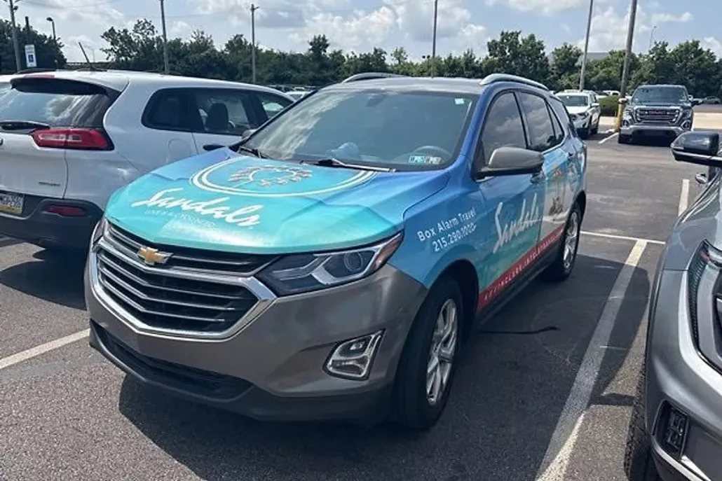 2018 Chevrolet Equinox LT photo 1