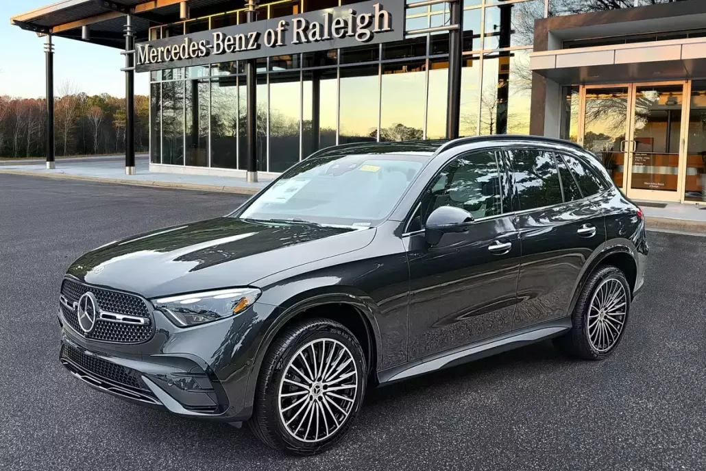 2026 Mercedes Benz GLC 300 photo 1