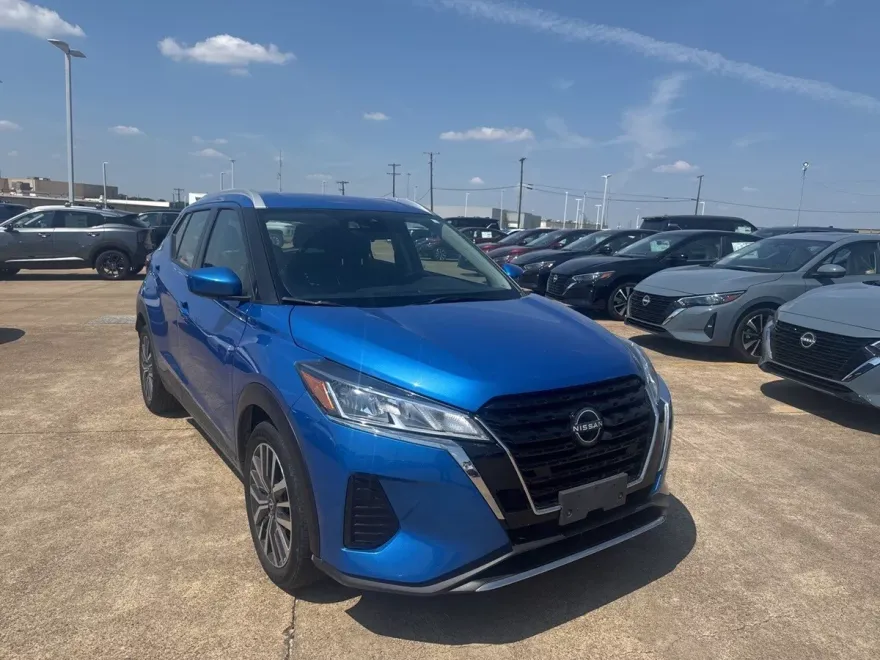2024 Nissan Kicks SV photo 1