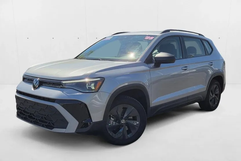 2025 Volkswagen Taos S photo 1