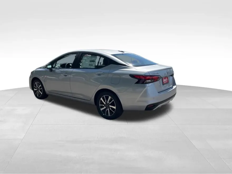 2025 Nissan Versa SV photo 1