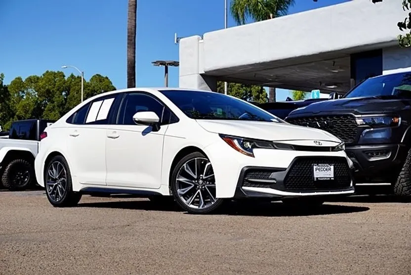 2020 Toyota Corolla SE photo 1