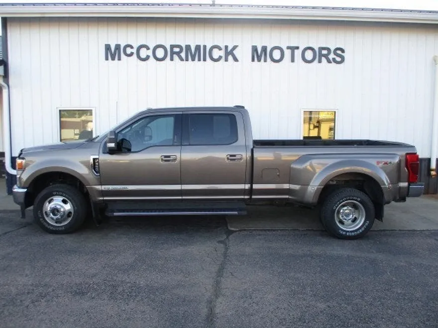 2022 Ford F-350 Lariat photo 1
