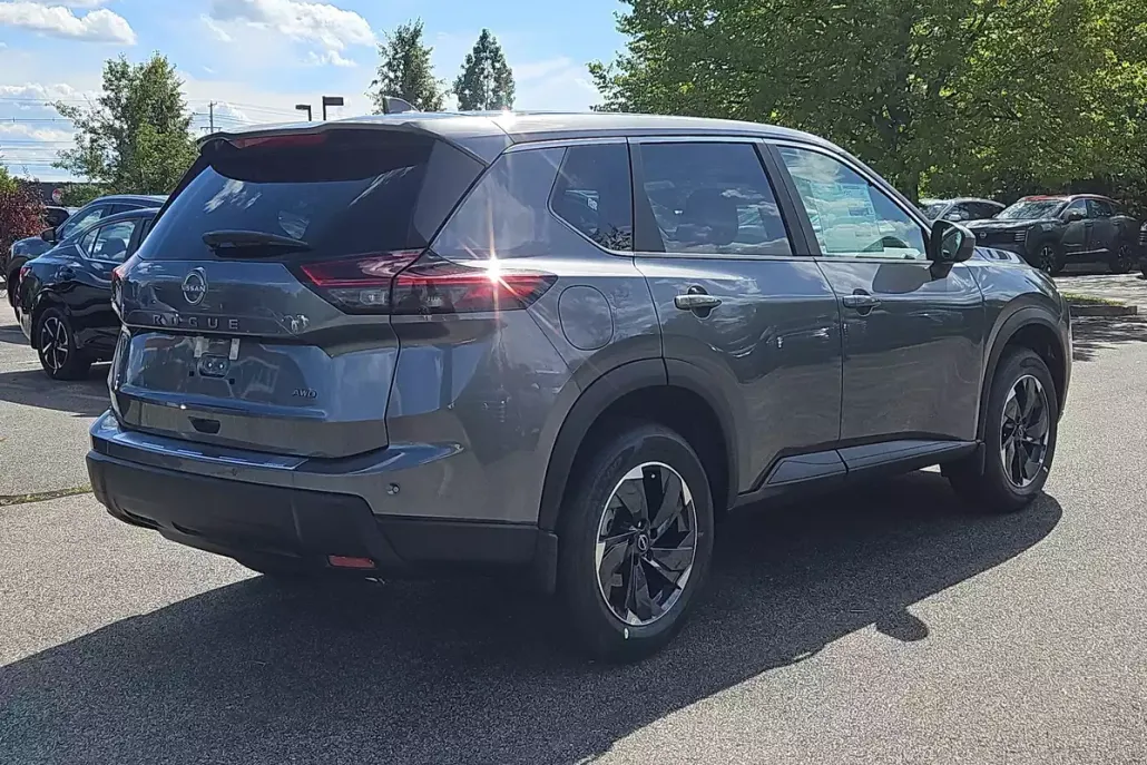 2026 Nissan Rogue SV photo 1