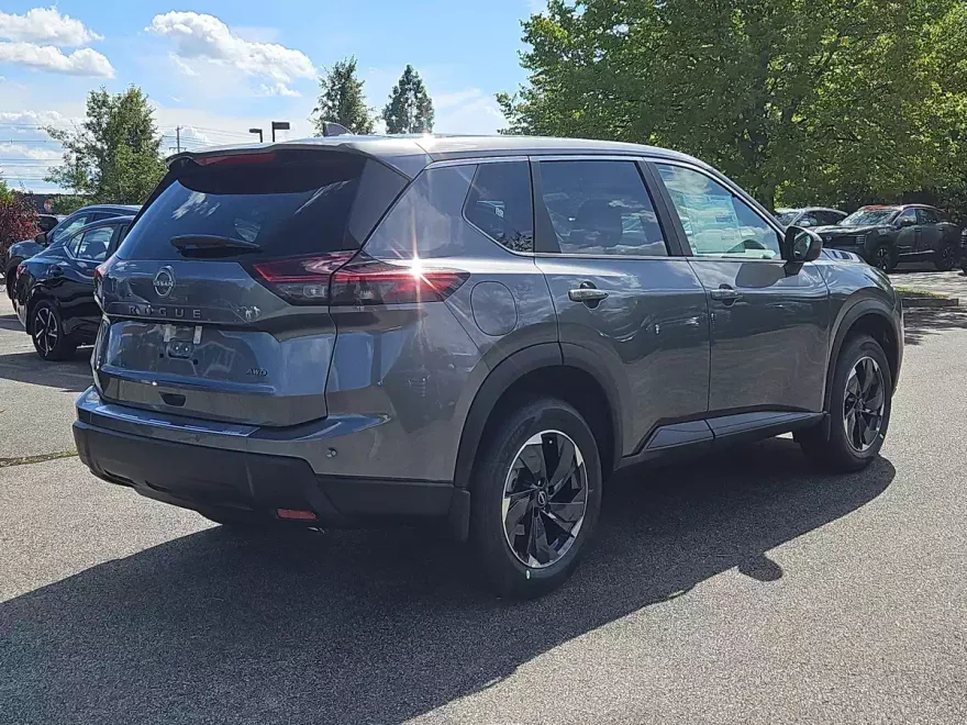 2026 Nissan Rogue SV photo 1